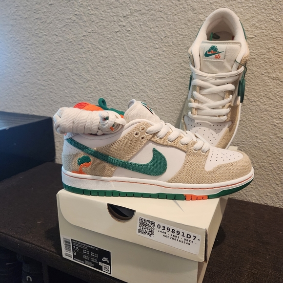 Nike SB Dunk Jarritos Size 7.5 Men's/9 Womans - Picture 5 of 9